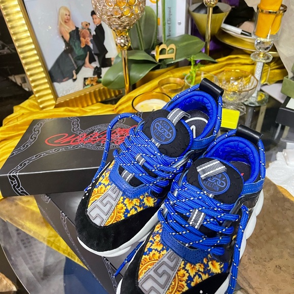 💯% authentic ❤️versace sneaker perfect like brand new with box - Picture 8 of 11